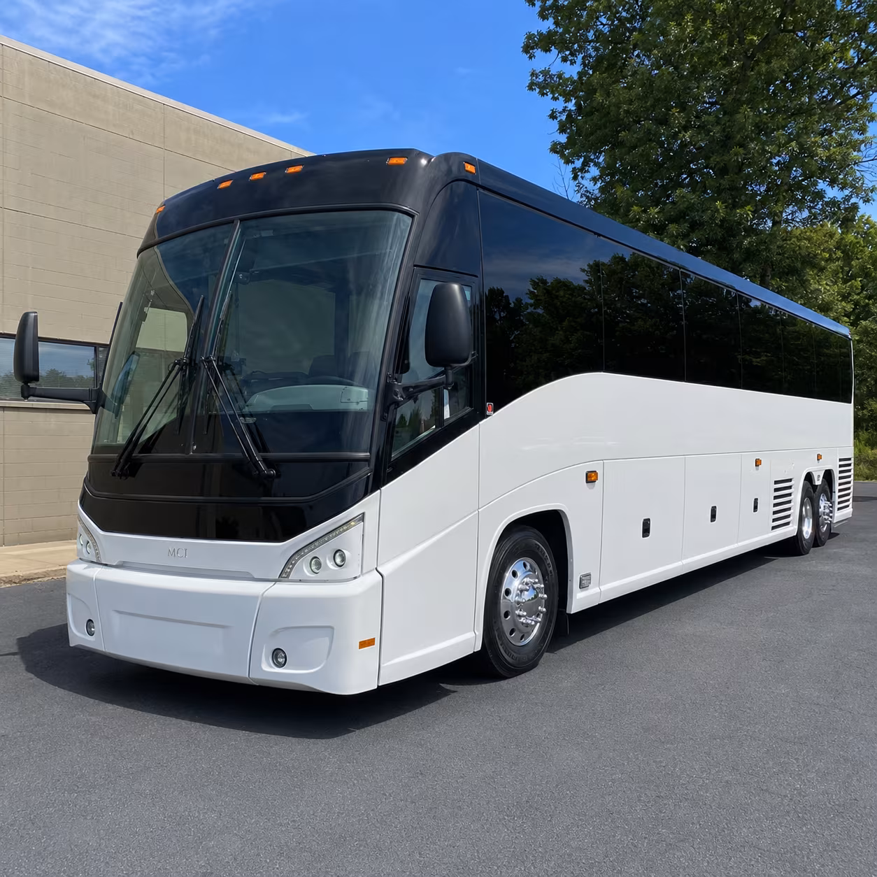 charter bus fleets for large lakewood wedding receptions
