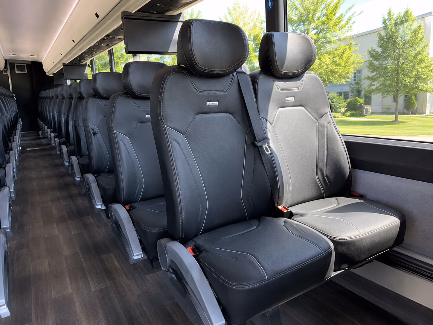 lakewoodnjcharterbusservices com makes finding wine tour buses for birthdays bachelorettes and private groups in lakewood simple